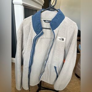 Men’s North Face zip up jacket